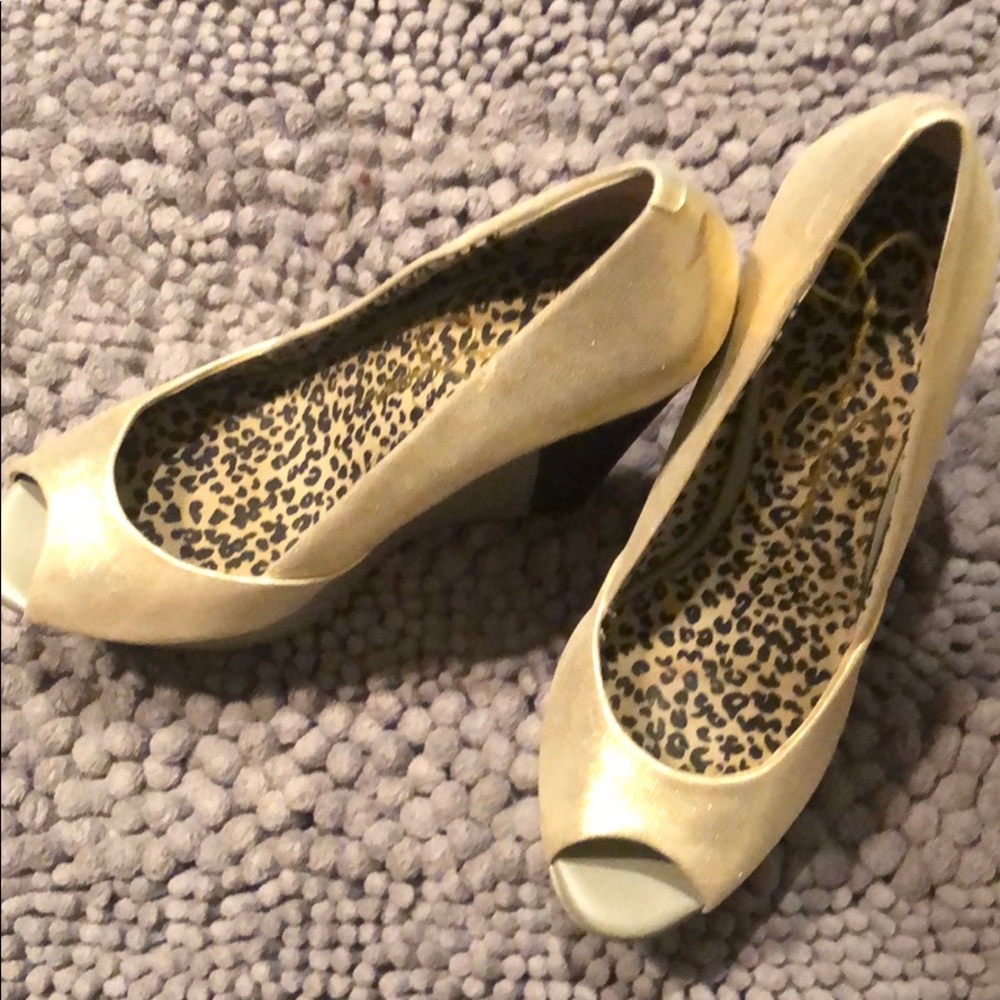 Jessica Simpson wedges